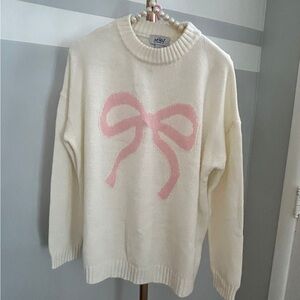 Chic Ivory Sweater with Pink Bow